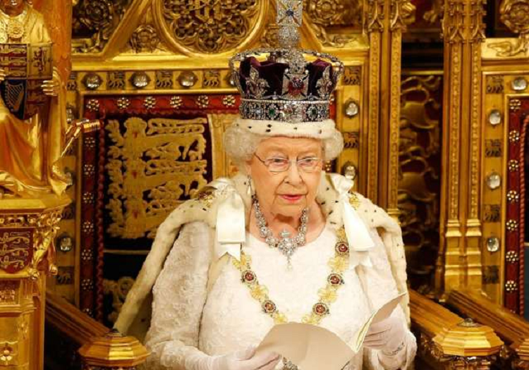 Fİravuniçe, İngiltere Kraliçesi Elizabeth 96 yaşında öldü...