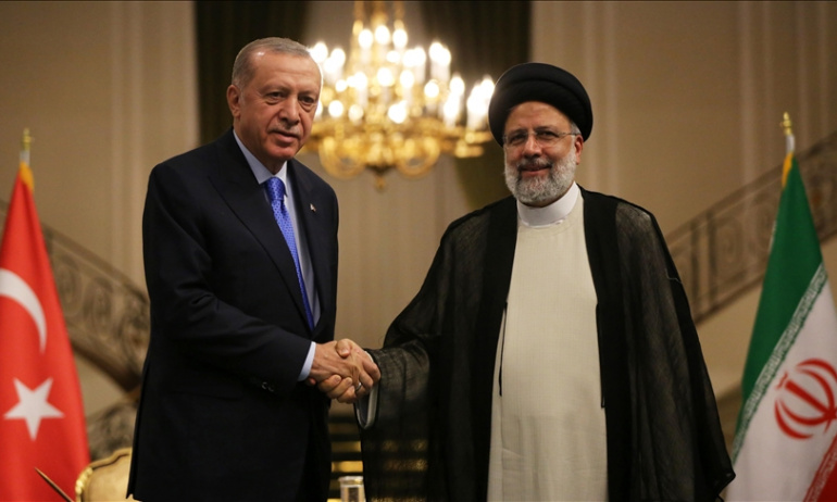 Türkiye-İran ilişkileri; Bölgenin sorunlarını çözmek için rekabet ve iş birliği alanı..