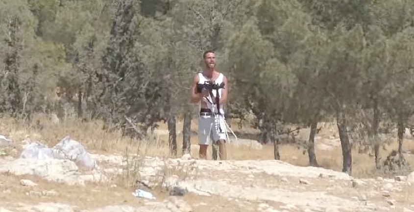 Filistin'deki Yahudi yerleşimciler hızlı bir şekilde silahlanıyor...