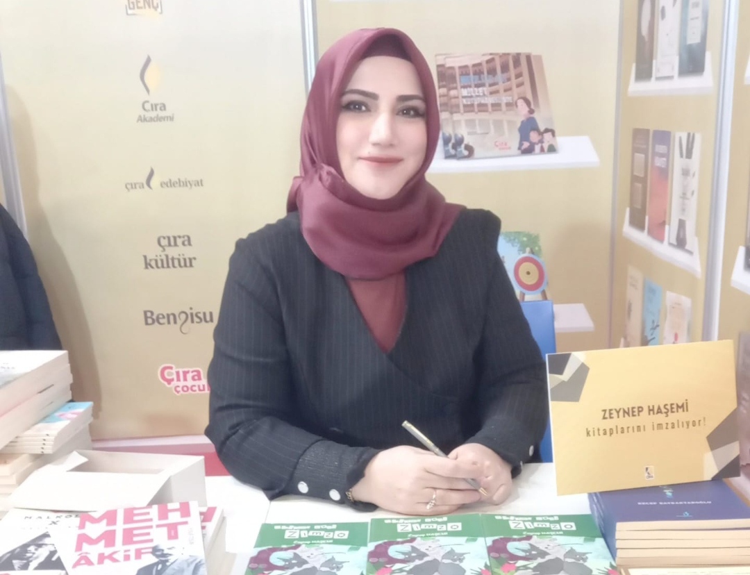 Eğitimci - Yazar Zeynep Haşemi Tüyap 'ta Okuyucularla Buluştu...