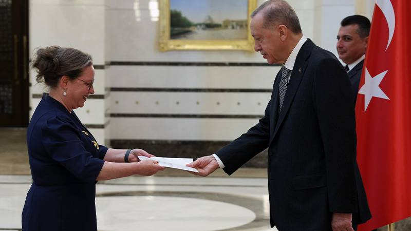 İsrail Büyükelçisi Lillian, Erdoğan'a güven mektubu sundu, İsrail'de Türk Büyükelçi'nin güven mektubunu dört gözle bekliyormuş