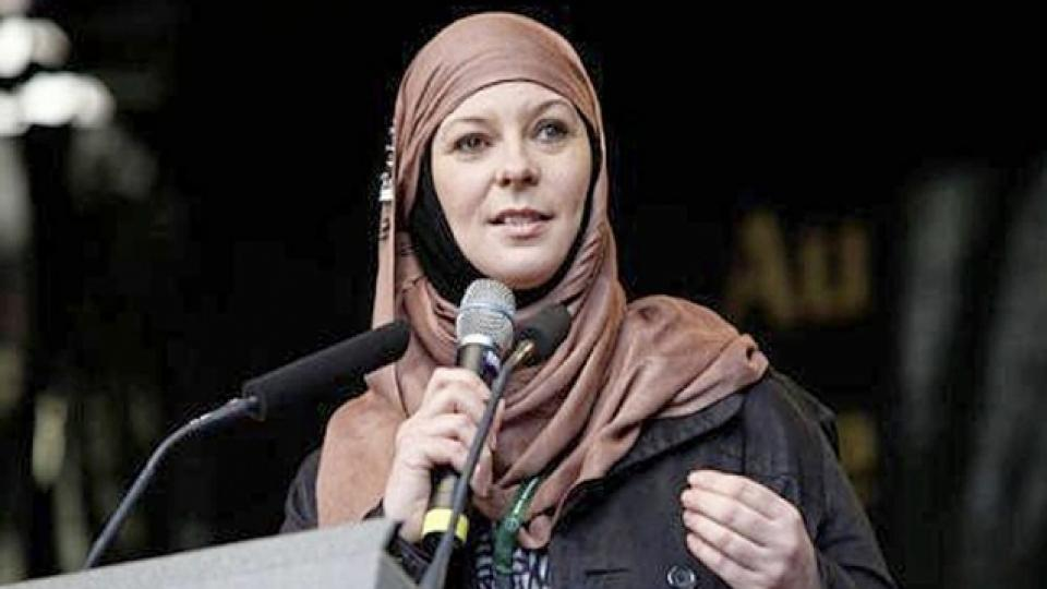 Yazar Lauren Booth nasıl Müslüman olduğunu yazdı..