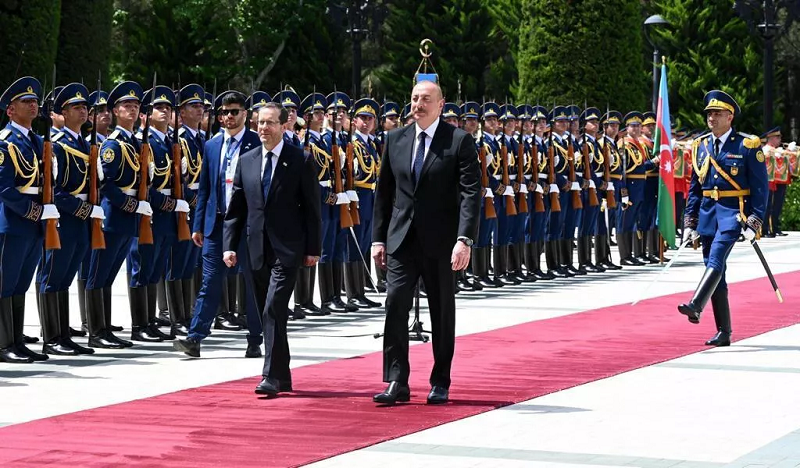 İsrail Cumhurbaşkanı Bakü'de: 'Azerbaycan'ı stratejik ortak olarak görüyoruz'
