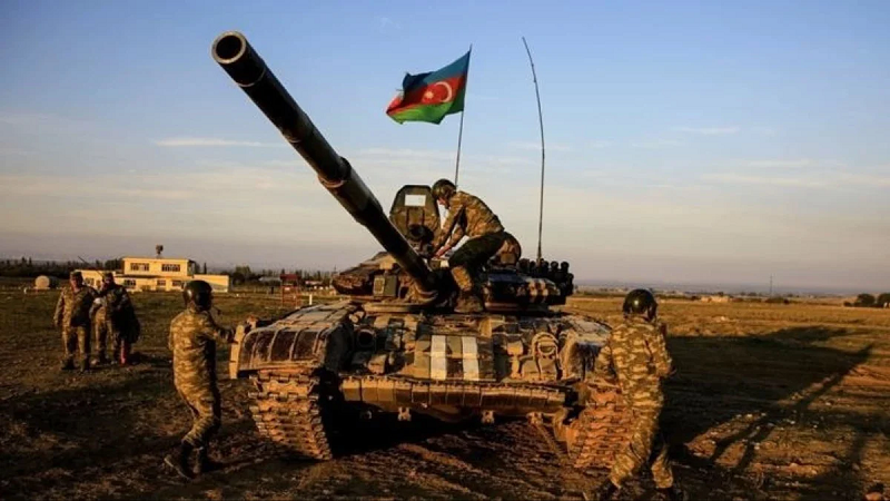 Azerbaycan Karabağ'da operasyon başlattı! Hedefler tek tek vuruluyor..