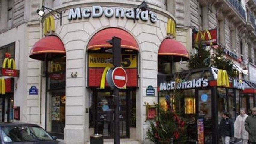 McDonalds, İsrail Ordusu'na ücretsiz yemek dağıtıyor...