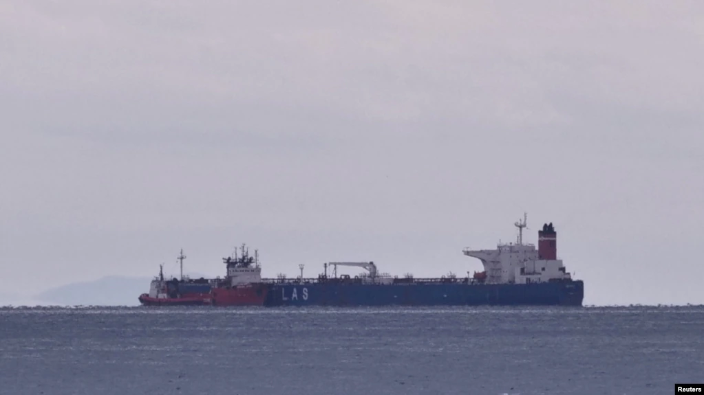  Amerika'nın İran tankerine Yunanistan kıyılarında el koymasının ardından, İran iki Yunan tankerine e koydu 